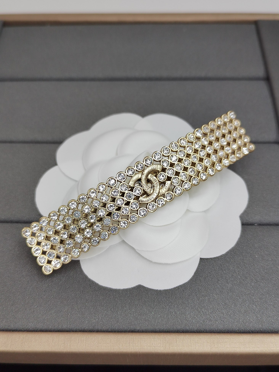 Chanel Hairpin (1) - www.newkick.org
